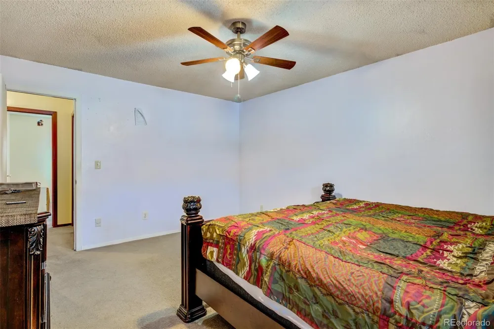 40 Murray Heights Drive Colorado Springs, CO 80916
