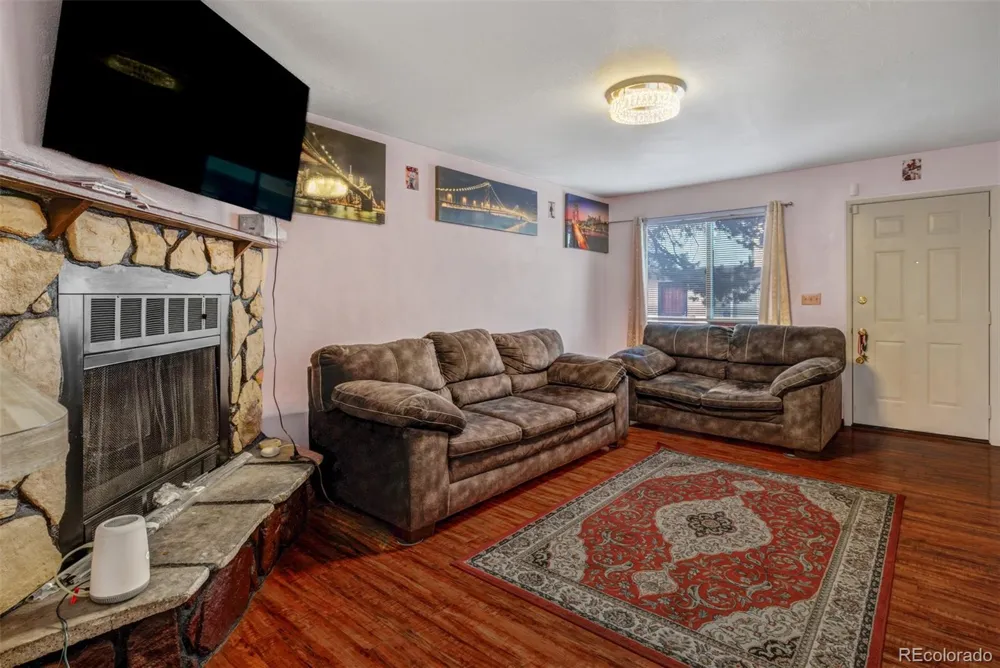 40 Murray Heights Drive Colorado Springs, CO 80916