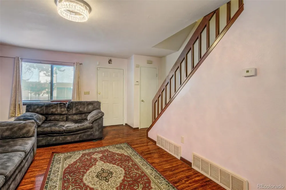 40 Murray Heights Drive Colorado Springs, CO 80916