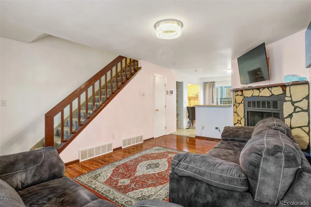 40 Murray Heights Drive Colorado Springs, CO 80916