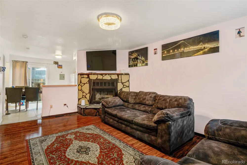 40 Murray Heights Drive Colorado Springs, CO 80916