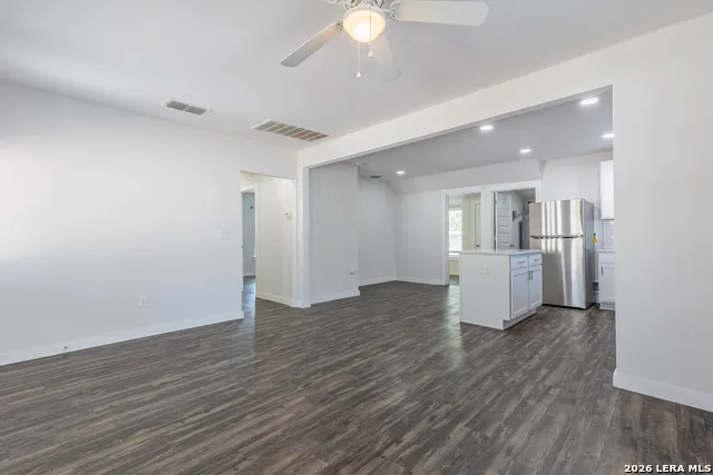 124 NELSON AVE San Antonio, TX 78210