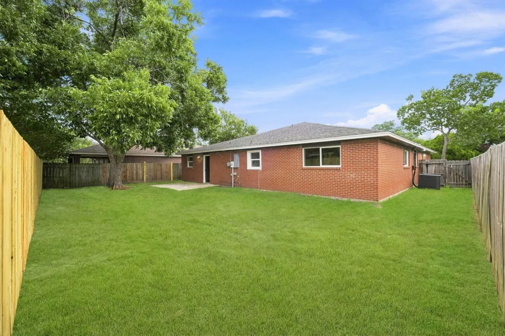 1343 Littleport Lane Channelview, TX 77530