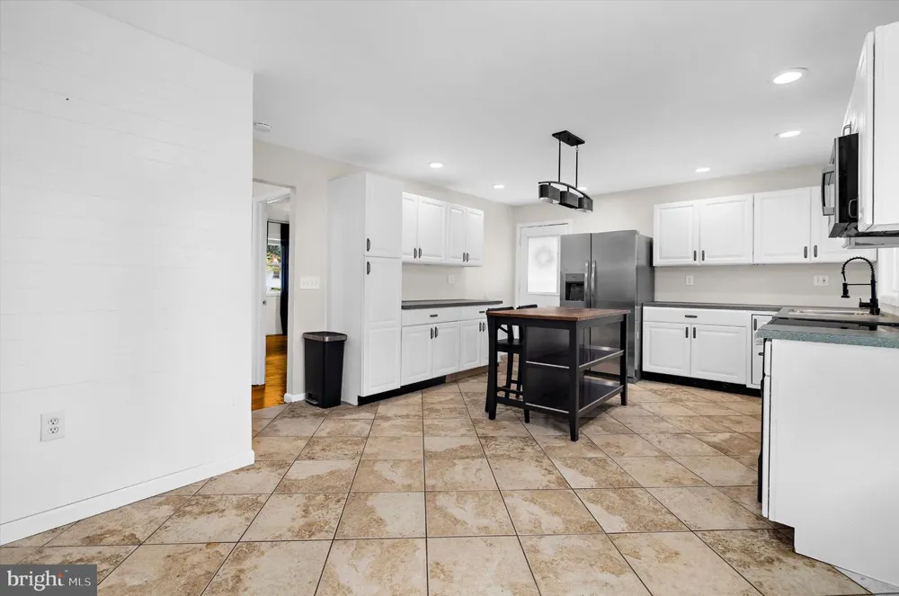 243 12TH Pasadena, MD 21122