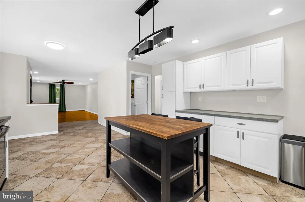 243 12TH Pasadena, MD 21122