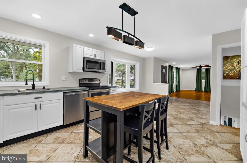 243 12TH Pasadena, MD 21122