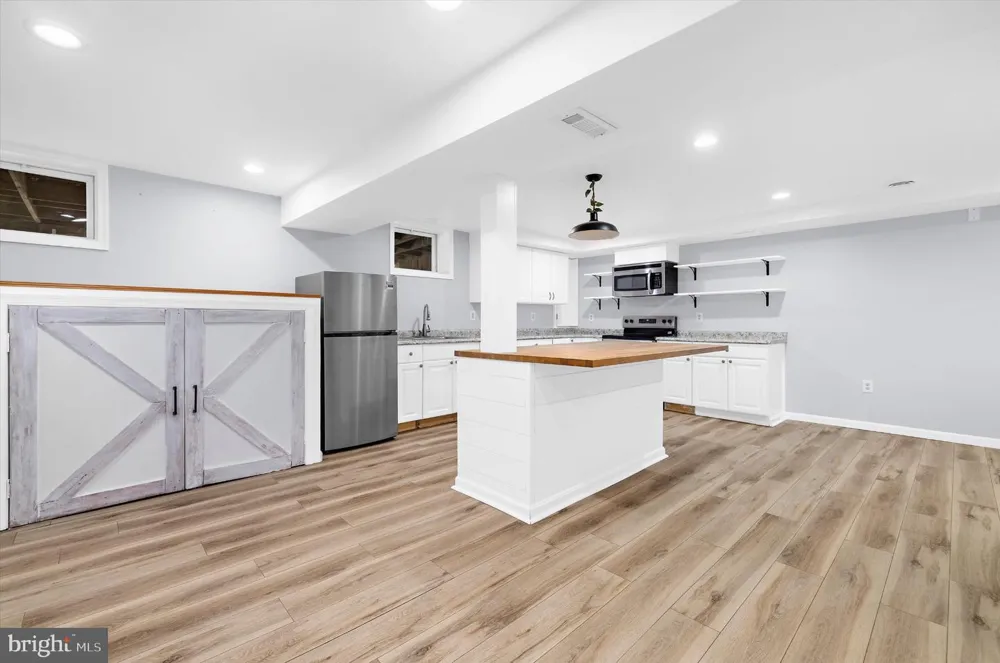 243 12TH Pasadena, MD 21122