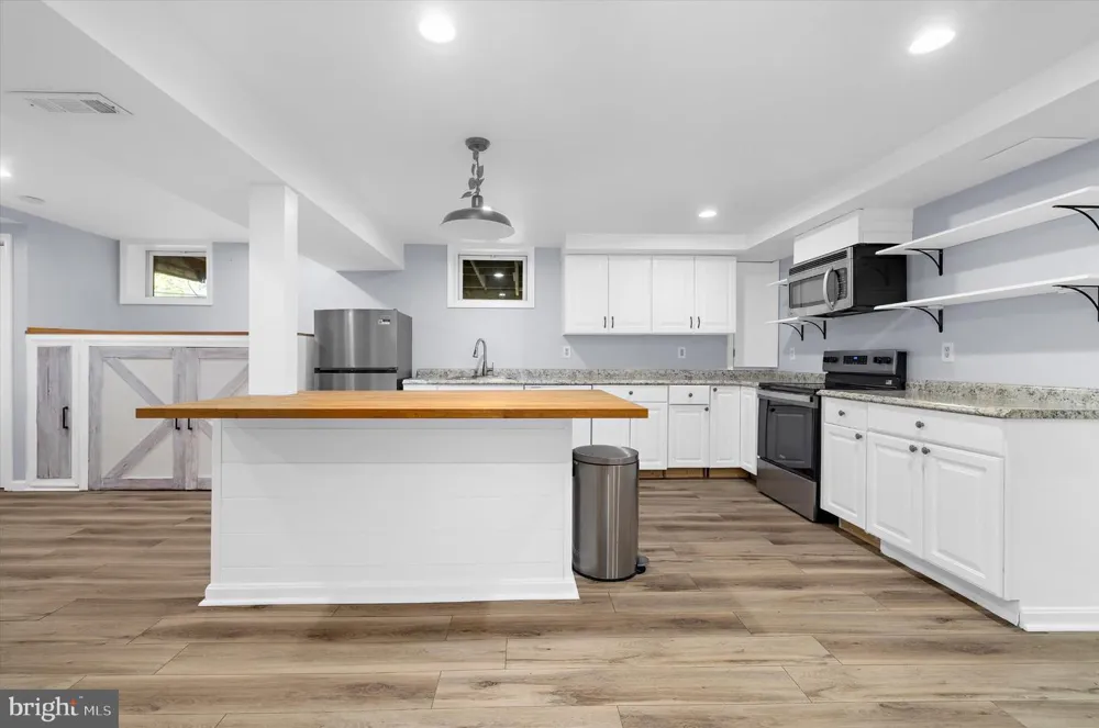 243 12TH Pasadena, MD 21122