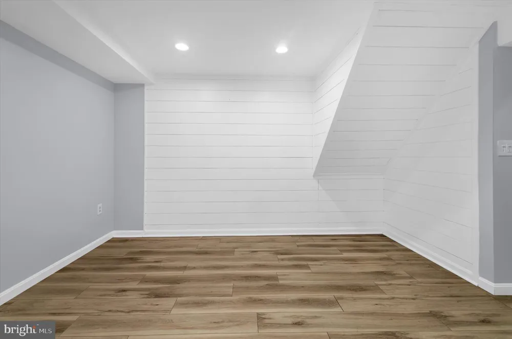 243 12TH Pasadena, MD 21122
