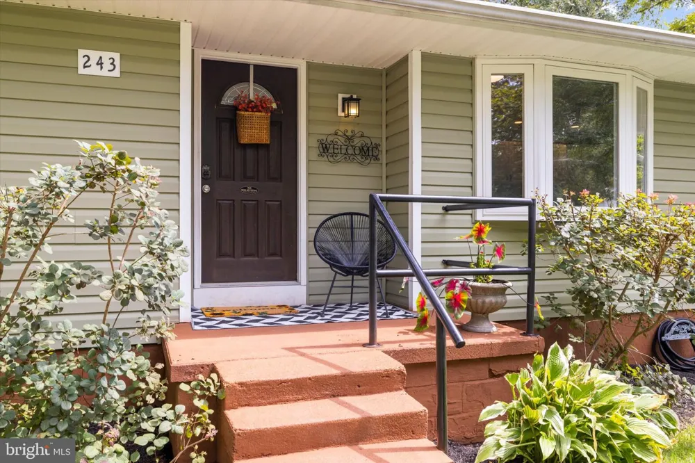 243 12TH Pasadena, MD 21122
