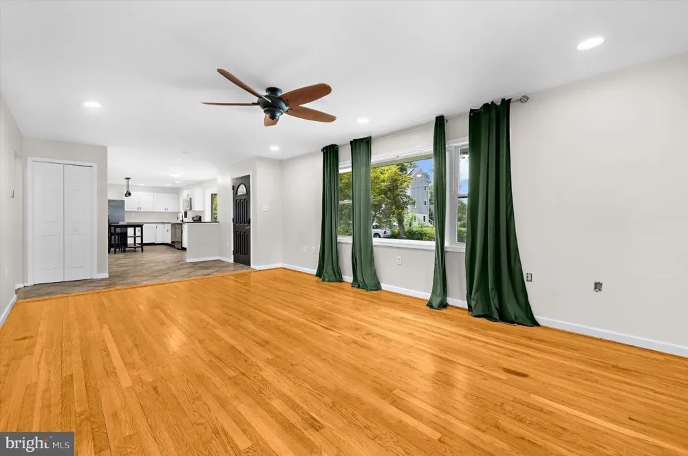 243 12TH Pasadena, MD 21122
