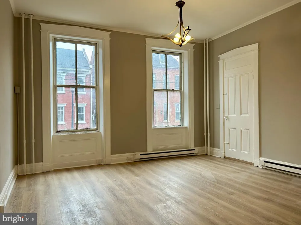 229 E KING STREET #2 Lancaster, PA 17602