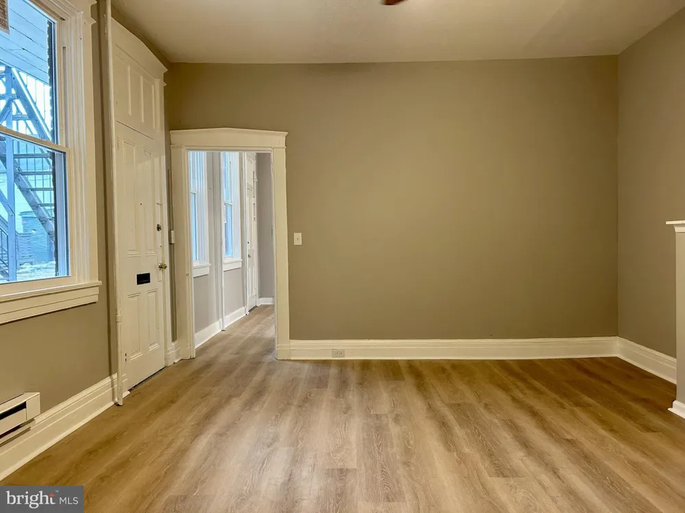 229 E KING STREET #2 Lancaster, PA 17602
