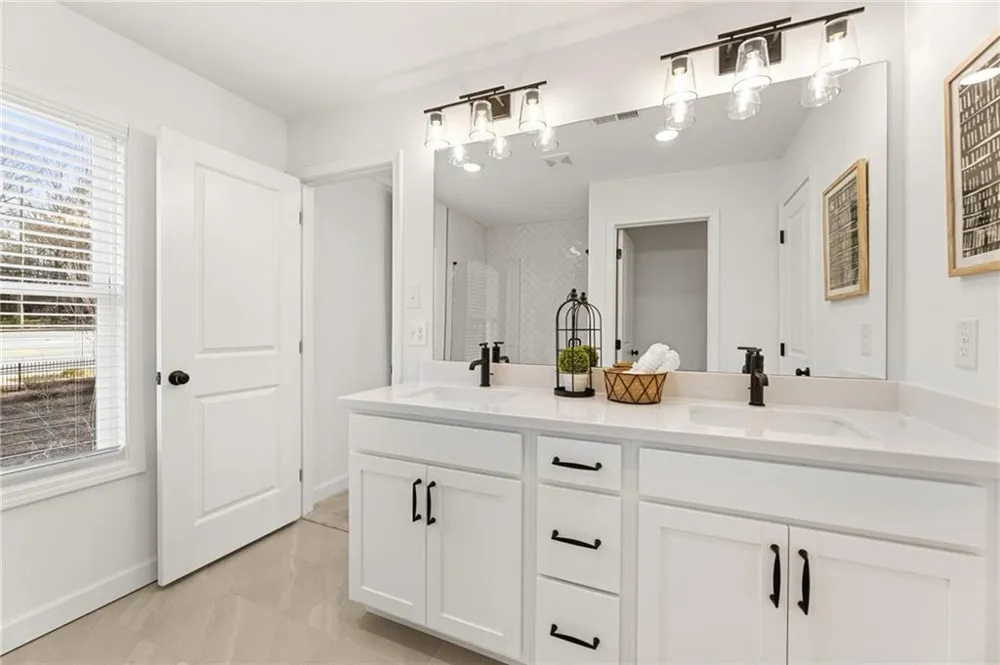 694 Sunstone Lane Lawrenceville, GA 30043