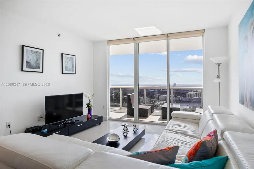 1800 S Ocean Dr #4006 Hallandale Beach, FL 33009