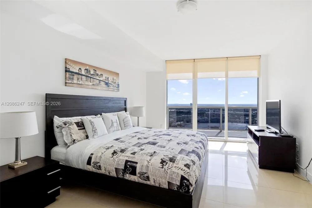 1800 S Ocean Dr #4006 Hallandale Beach, FL 33009