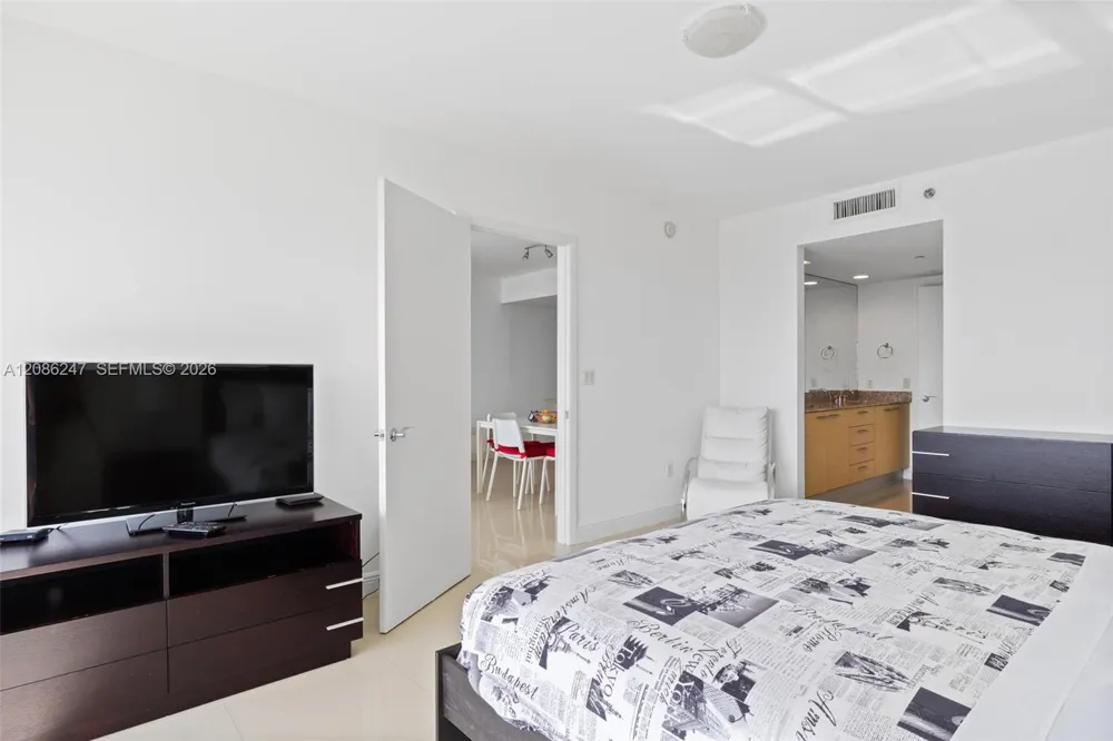 1800 S Ocean Dr #4006 Hallandale Beach, FL 33009