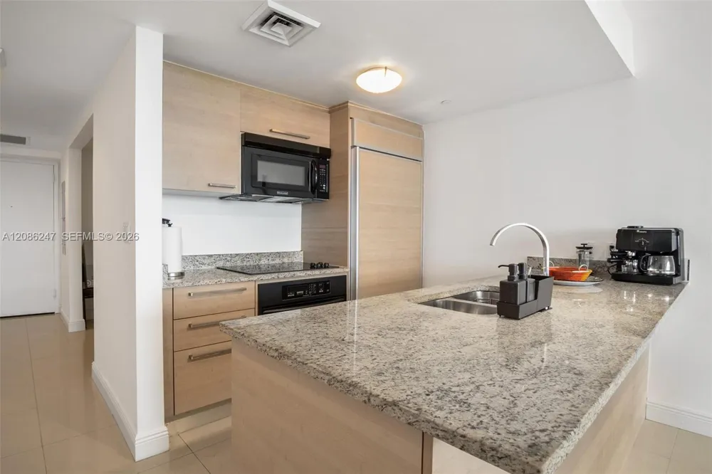 1800 S Ocean Dr #4006 Hallandale Beach, FL 33009