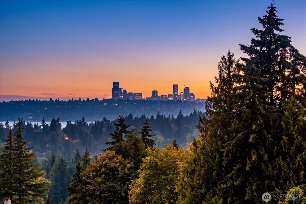 1365 92nd Avenue NE Clyde Hill, WA 98004