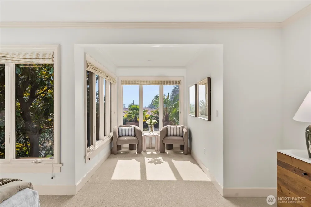 1365 92nd Avenue NE Clyde Hill, WA 98004