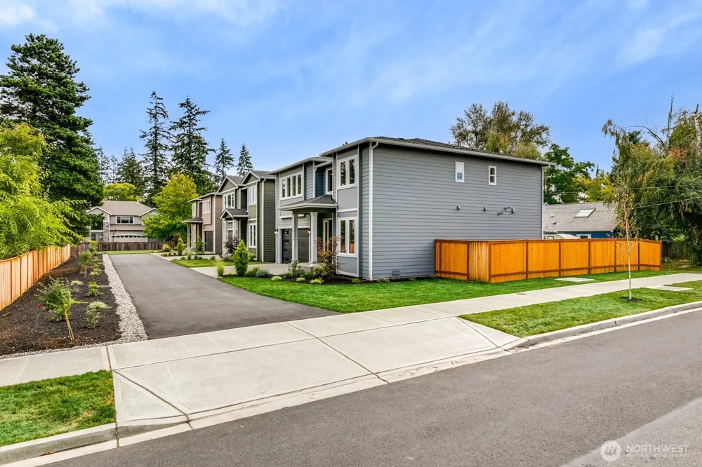 18554 Stone Avenue Shoreline, WA 98133