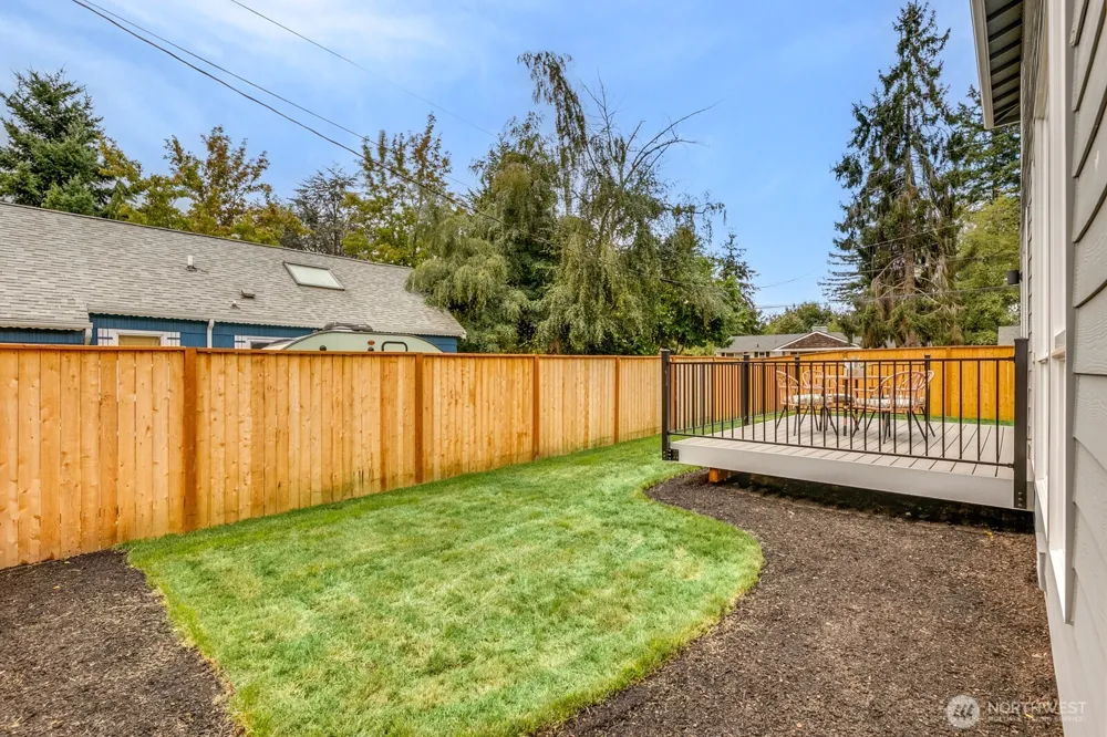 18554 Stone Avenue Shoreline, WA 98133
