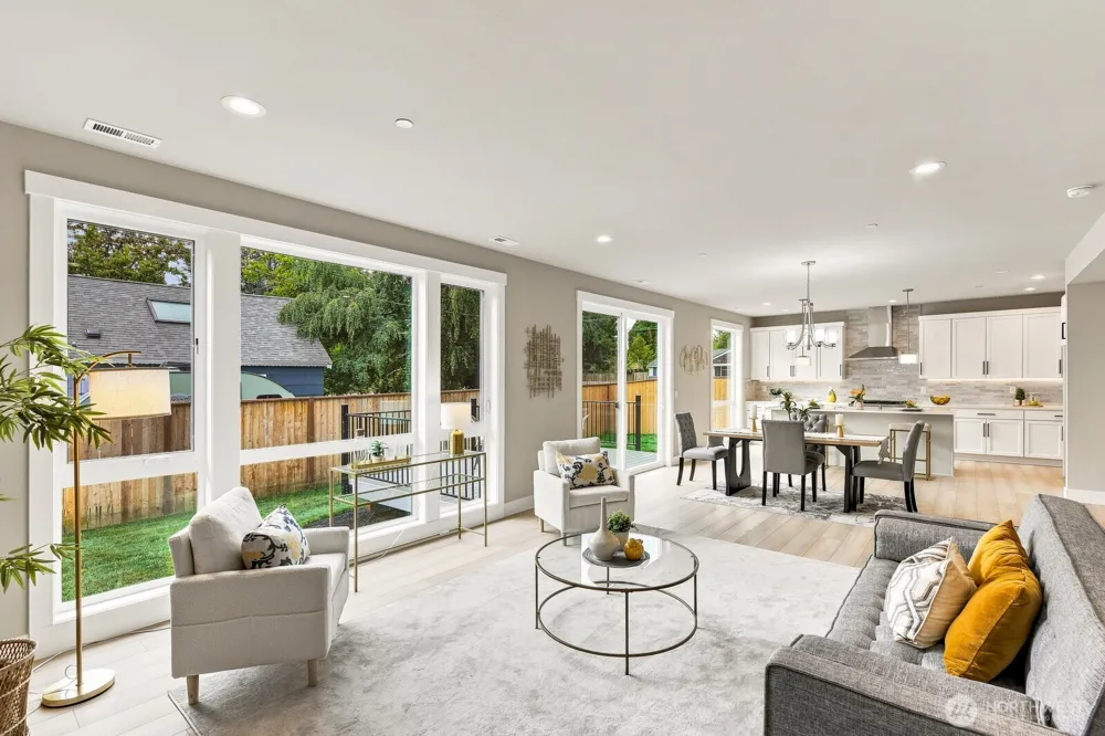 18554 Stone Avenue Shoreline, WA 98133
