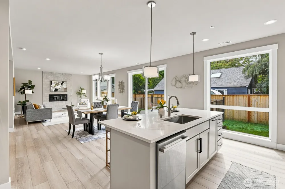 18554 Stone Avenue Shoreline, WA 98133