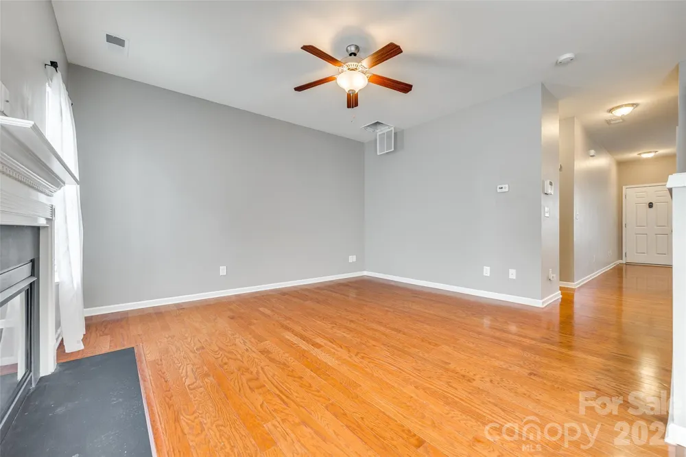 13815 Singleleaf Lane Charlotte, NC 28278