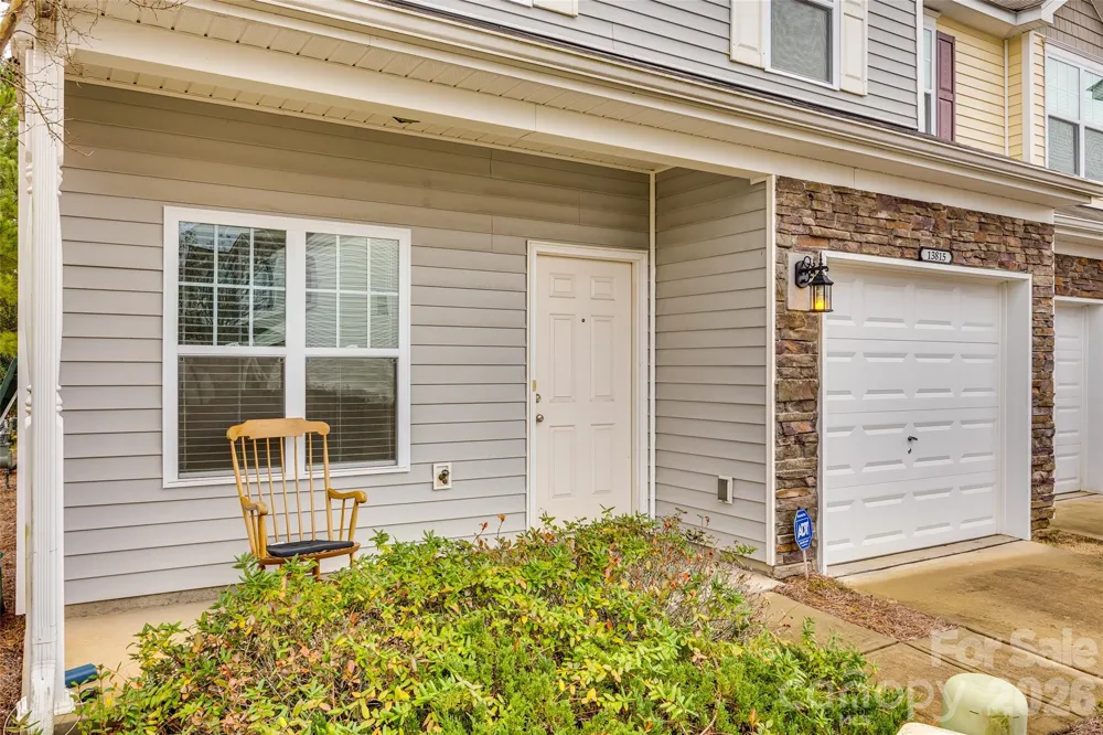 13815 Singleleaf Lane Charlotte, NC 28278