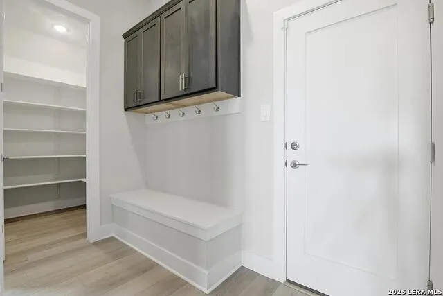 305 Haby Hill San Antonio, TX 78253