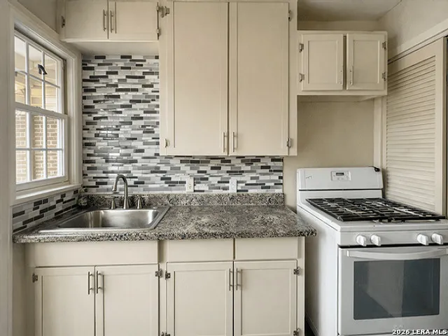 1511 W Woodlawn Ave Unit 4 San Antonio, TX 78201