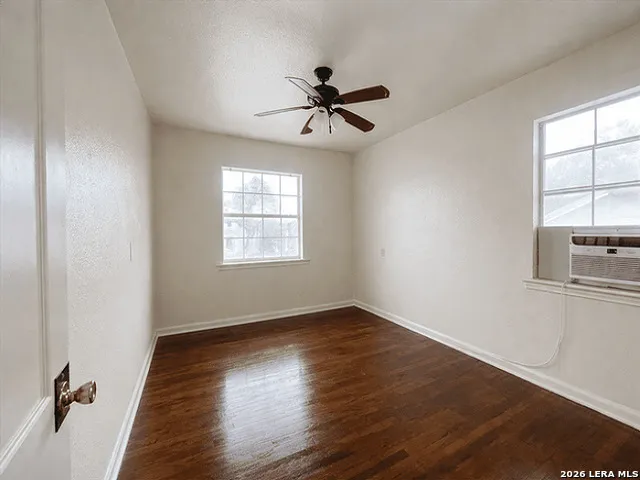 1511 W Woodlawn Ave Unit 4 San Antonio, TX 78201