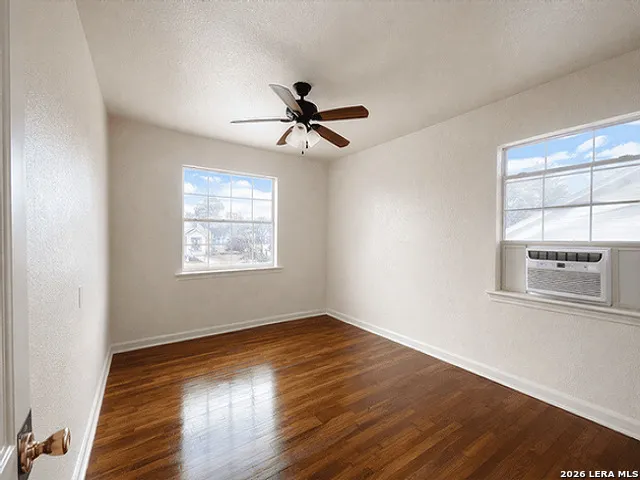 1511 W Woodlawn Ave Unit 4 San Antonio, TX 78201