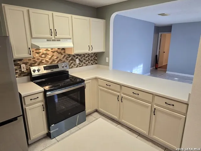 10311 FORK CRK San Antonio, TX 78245