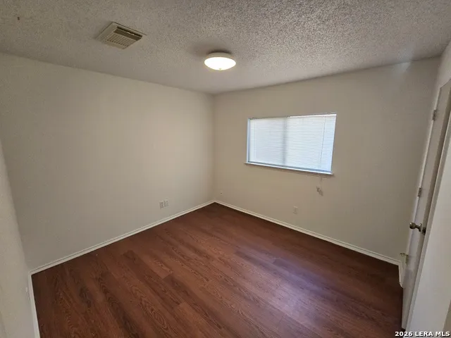 10311 FORK CRK San Antonio, TX 78245