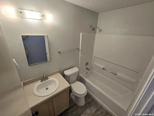 10311 FORK CRK San Antonio, TX 78245