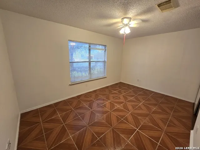 10311 FORK CRK San Antonio, TX 78245