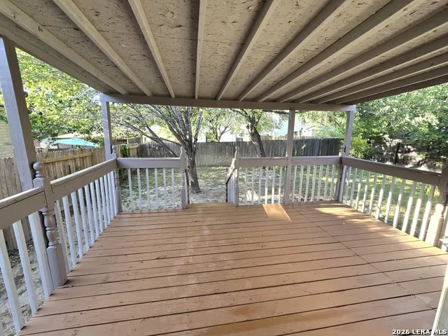 10311 FORK CRK San Antonio, TX 78245