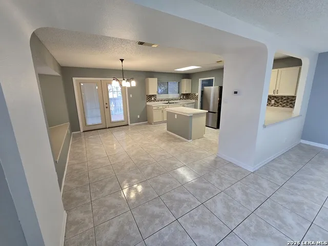 10311 FORK CRK San Antonio, TX 78245