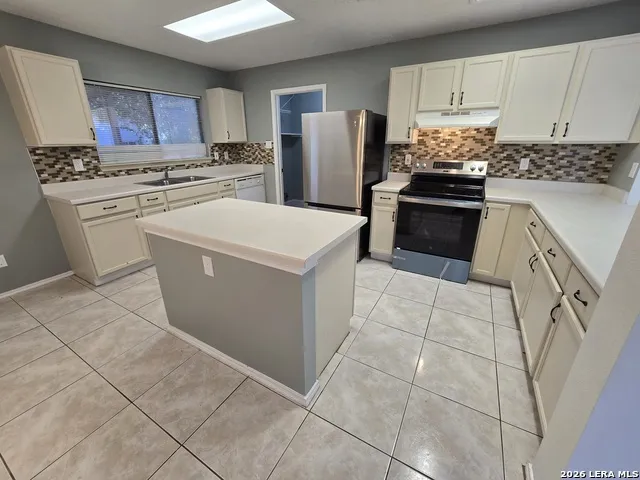 10311 FORK CRK San Antonio, TX 78245