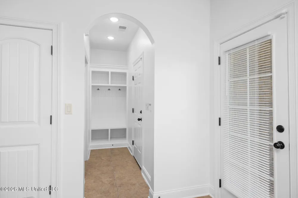 4656 E Dublin Circle Olive Branch, MS 38654