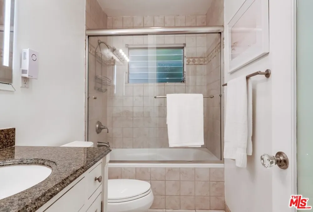 1275 Havenhurst Drive West Hollywood, CA 90046