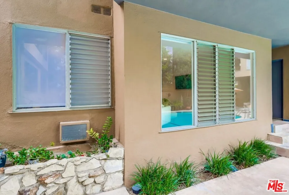 1275 Havenhurst Drive West Hollywood, CA 90046