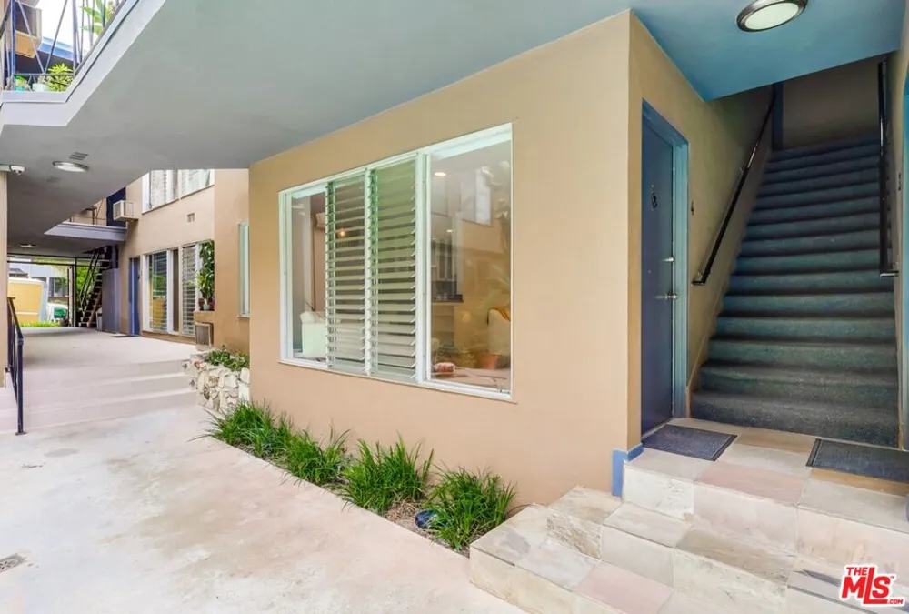 1275 Havenhurst Drive West Hollywood, CA 90046