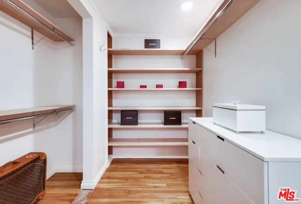1275 Havenhurst Drive West Hollywood, CA 90046