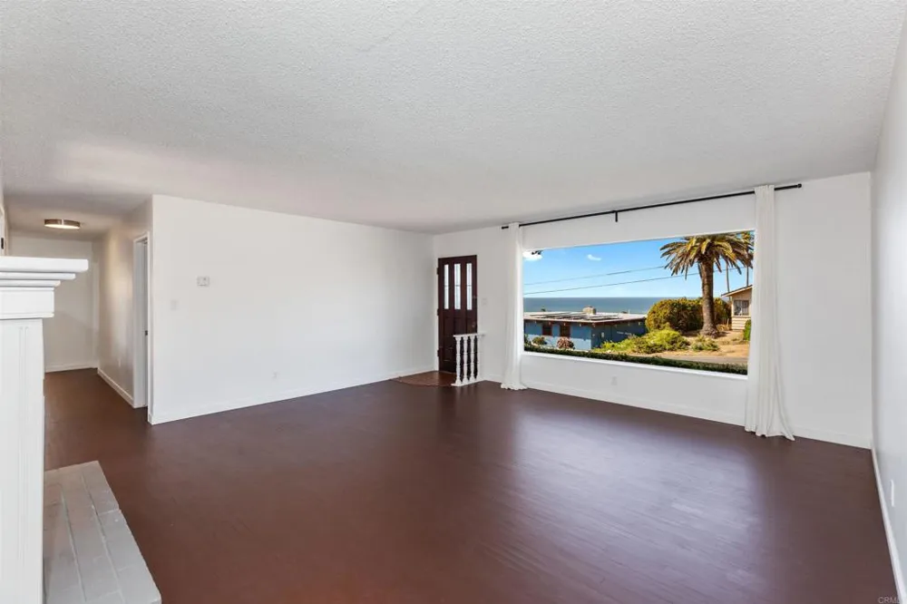 513 Canyon Drive Solana Beach, CA 92075