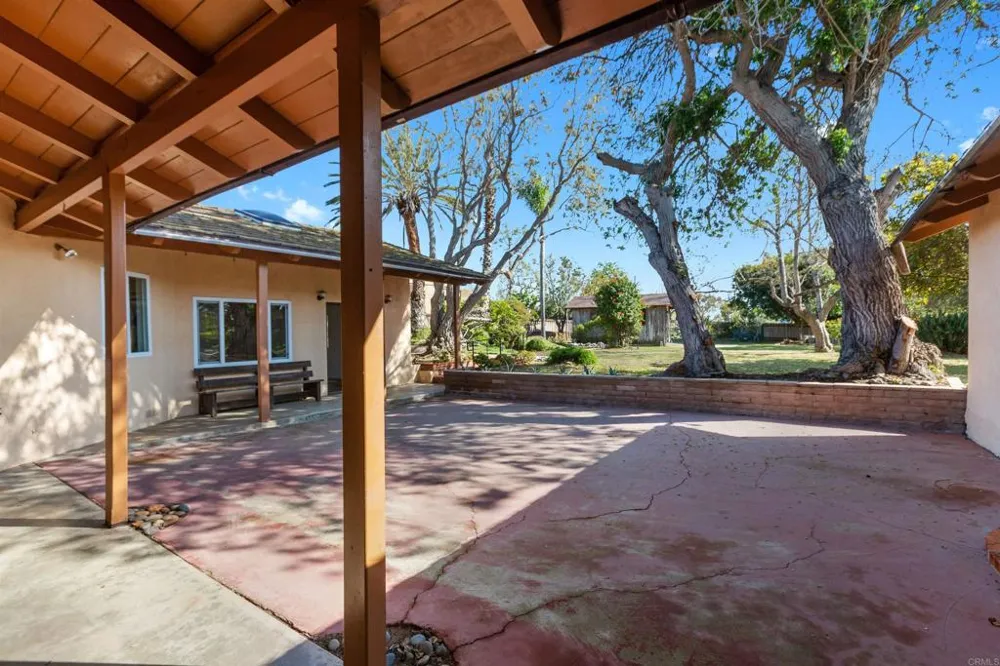 513 Canyon Drive Solana Beach, CA 92075