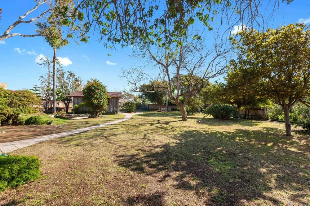 513 Canyon Drive Solana Beach, CA 92075