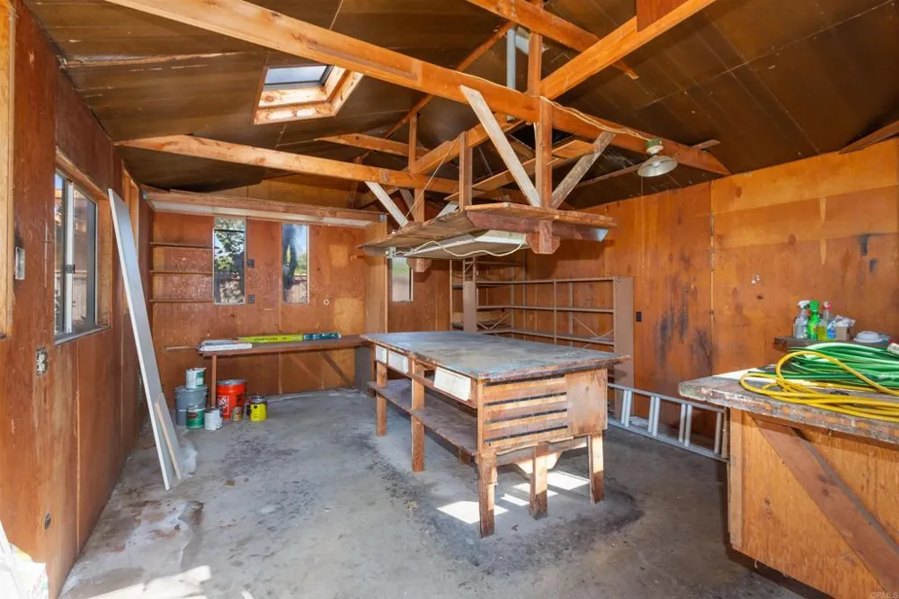 513 Canyon Drive Solana Beach, CA 92075
